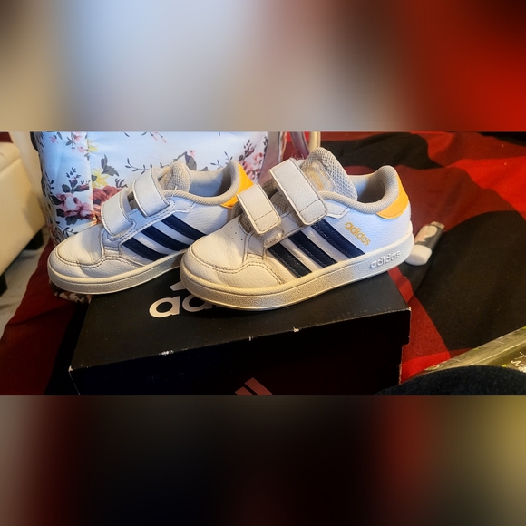 Baby shoes - Picture 1 of 4